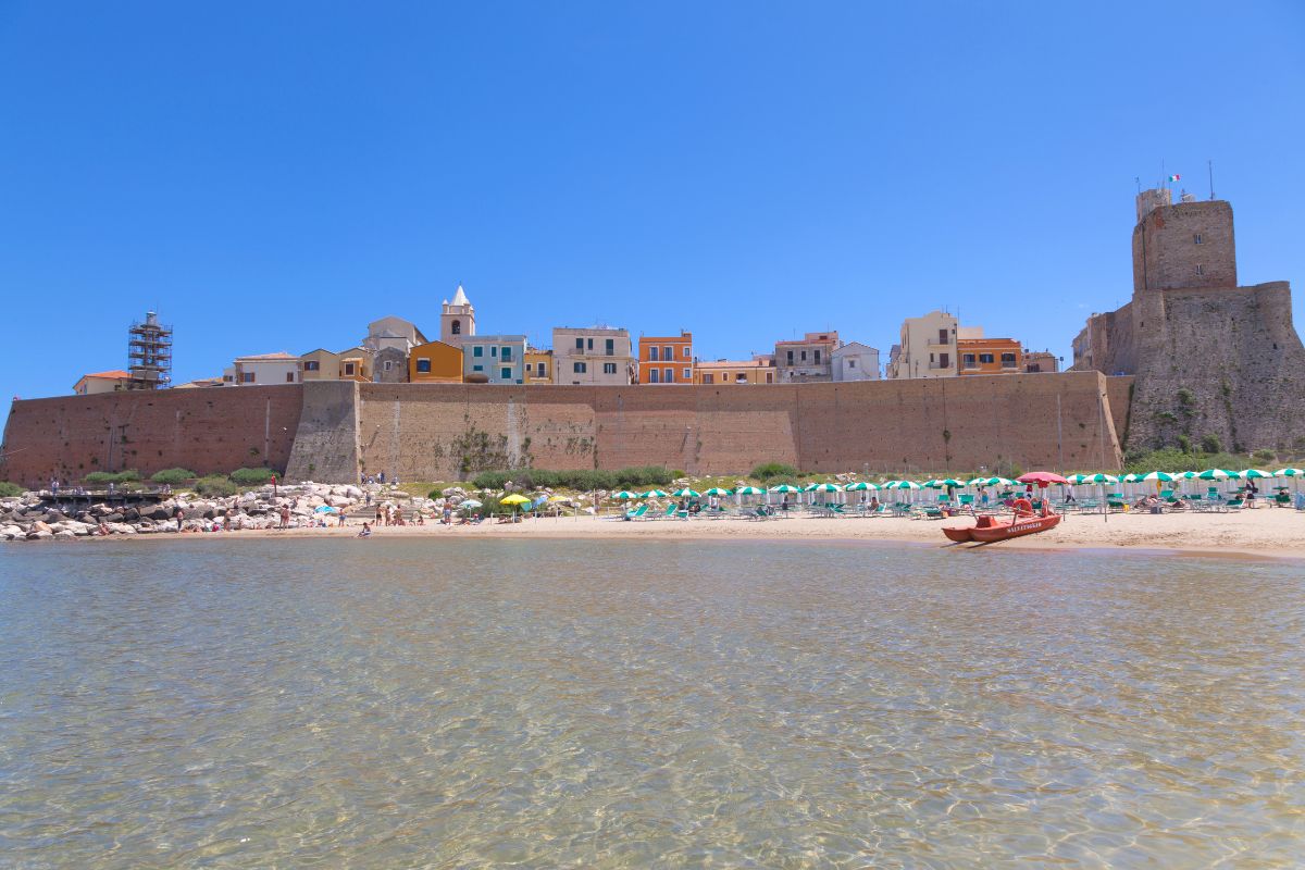 È in Molise uno dei borghi sul mare più belli, colorati e romantici d’Italia, ed è la meta d’estate che non ti aspettavi e che amerai