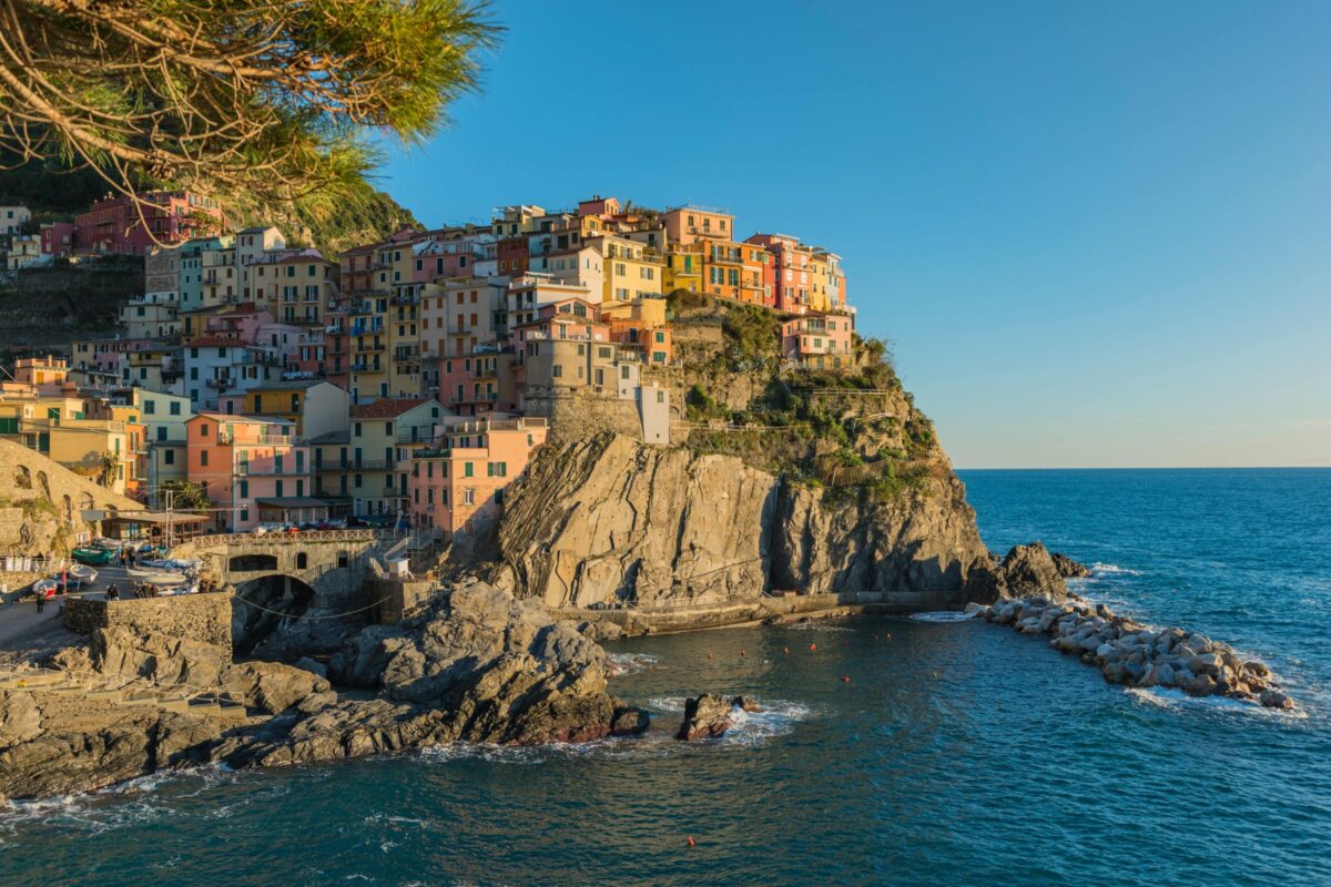 5 destinazioni al mare economiche e bellissime dove andare in Italia per un weekend spendendo poco