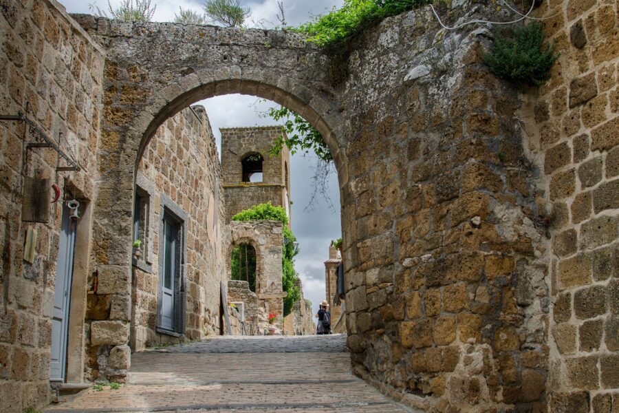 Giappone? No, Lazio: il borgo fantasma della Tuscia che torna a vivere solo per pochi giorni è il più cliccato della primavera