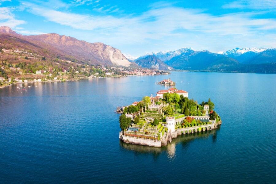 3 isole e un giardino ti cambieranno la vita: guida ai giardini “impossibili” del Lago Maggiore che hanno incantato re e poeti