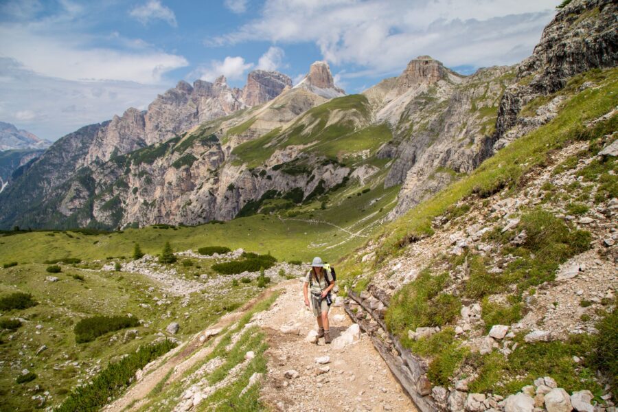 Trekking per principianti: i 5 sentieri più panoramici (e facili) delle Dolomiti
